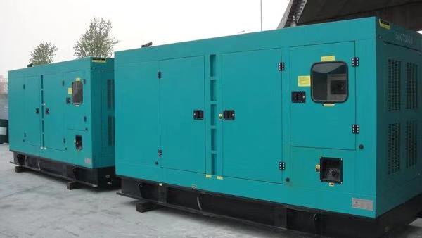 西峰康明斯400kw大型柴油二手发电机组